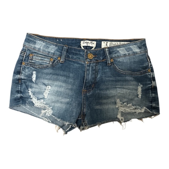 Indigo Rein Forever Distressed Blue Denim Shorts Size 5 - Picture 1 of 4
